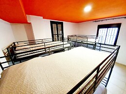 Arc House Ribera - Hostel
