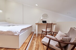 Flatsis Apartment Dudinskaya 1A