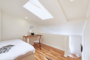 Flatsis Apartment Dudinskaya 1A