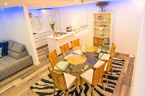 Luxury Apartment & Penthouse Villa