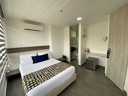 Seven Inn Hotel