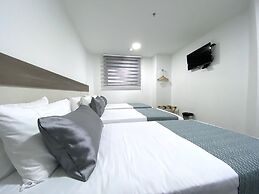 Seven Inn Hotel