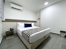 Seven Inn Hotel