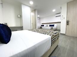 Seven Inn Hotel