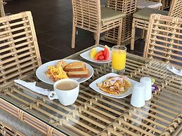 Seven Inn Hotel
