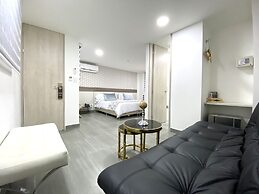 Seven Inn Hotel