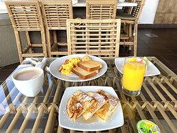 Seven Inn Hotel