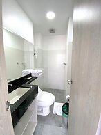 Seven Inn Hotel