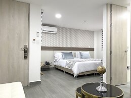 Seven Inn Hotel