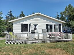 Anne's Windy Poplars Cottage Resort