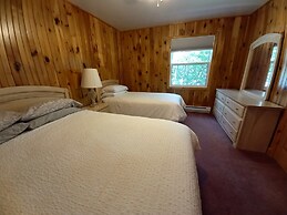 Anne's Windy Poplars Cottage Resort