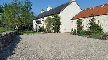 300 Year old Tradition Irish Cottage