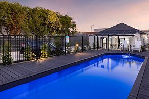 Deco Beach Luxury Apartments