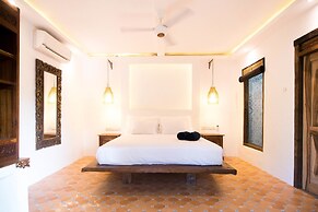 The Mandana Gili Air