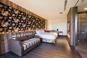 Tan Villa