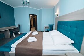 Hotel Complex Globus