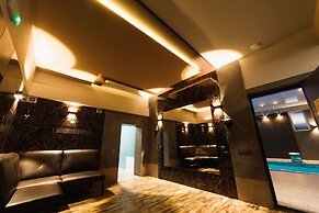 Hotel Complex Globus