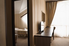 Hotel Complex Globus