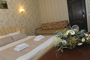 Hotel Complex Globus
