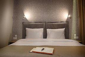 Athlos Hotel