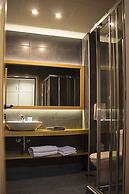 Athlos Hotel