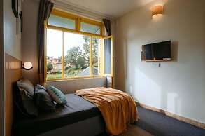 The Hosteller Bir