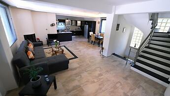 Lilies Villa