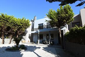 Lilies Villa