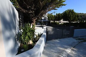 Lilies Villa