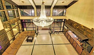 Hotel Sai Leela