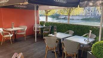 Logis hotel du Rhône