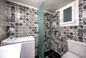 Danae Apt by halu! Apartments