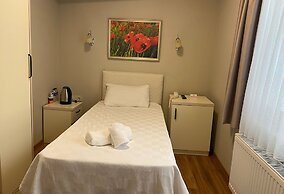 Armida City Hotel