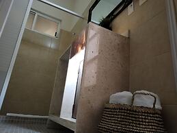 Hotel Aroma 406