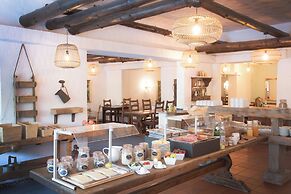 Elan Hotel