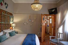 Mirabel Guesthouse