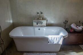 Mirabel Guesthouse