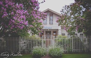 Mirabel Guesthouse