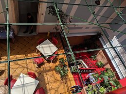 R10 Hostal - Hostel