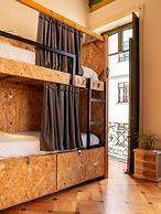 R10 Hostal - Hostel