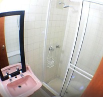 R10 Hostal - Hostel