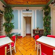 R10 Hostal - Hostel