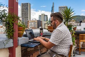 R10 Hostal - Hostel