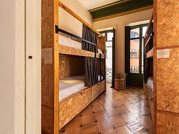 R10 Hostal - Hostel