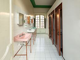 R10 Hostal - Hostel