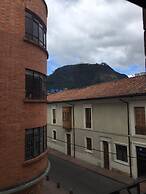 R10 Hostal - Hostel