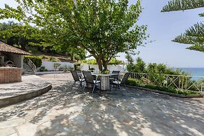 Yialos Villa