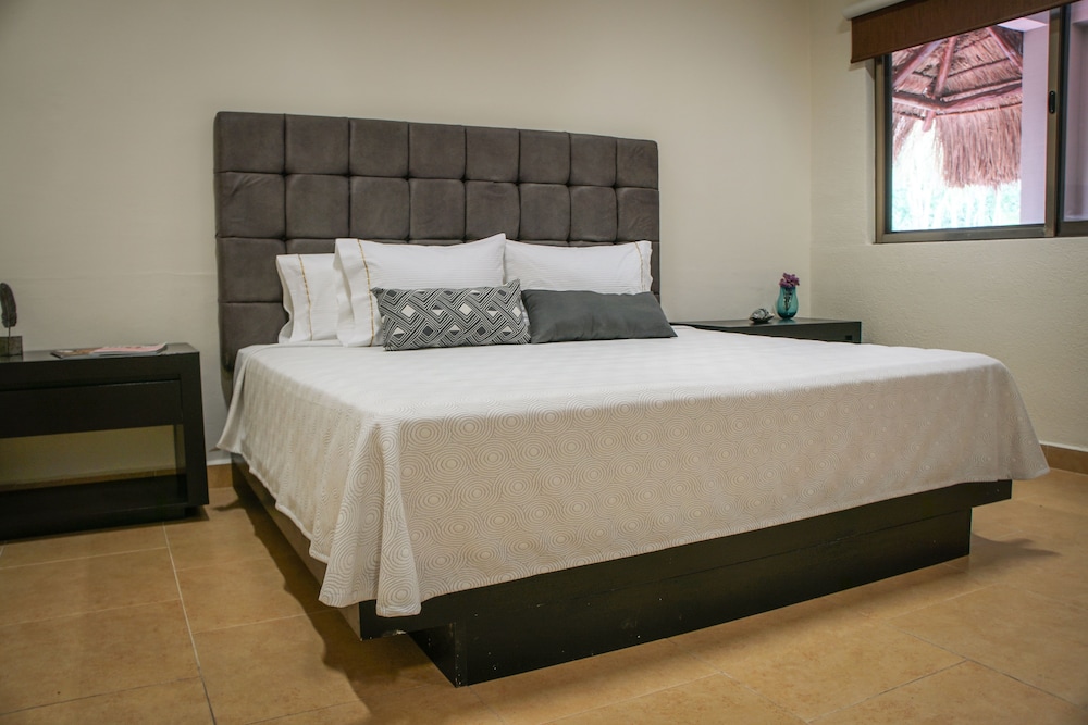 Casa Kaoba Hotel & Suites