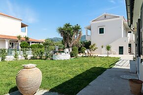Marias Seaside Apartments