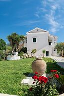 Marias Seaside Apartments